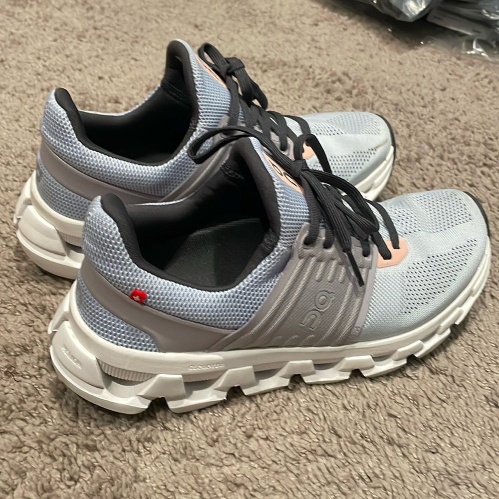 On cloud cloud swift size 6 worn 2x